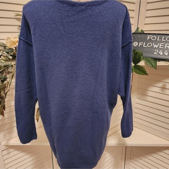 FREE PEOPLE BLUE OVERSIZED SWEATER SIZE SMALL - Picture 5 of 8